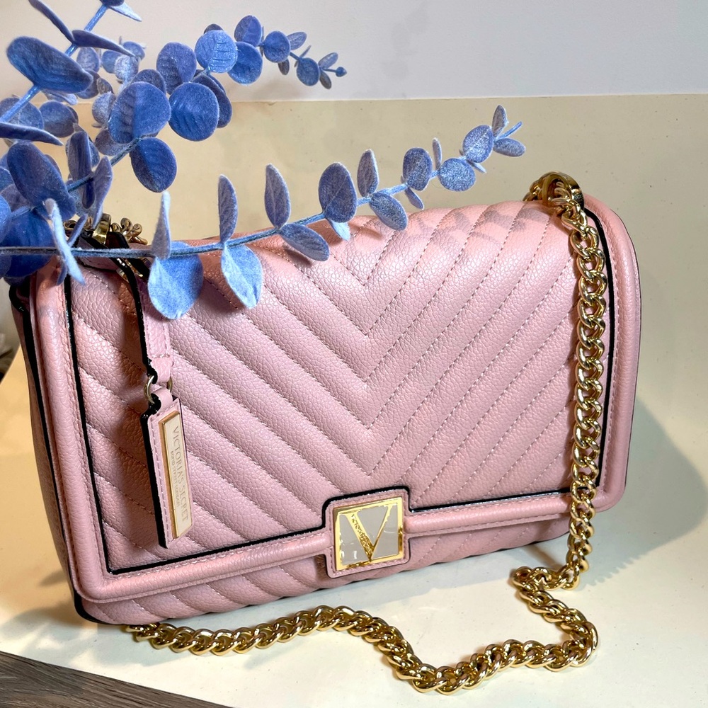 Victoria’s Secret Quilted Crossbody Bag Orchid Blush Pink and Gold Chain EUC